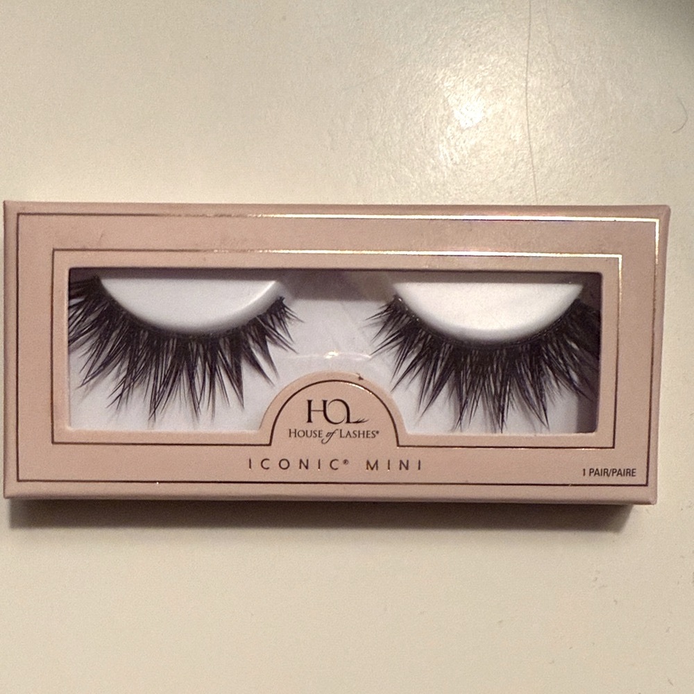 House of Lashes Iconic Mini in Black